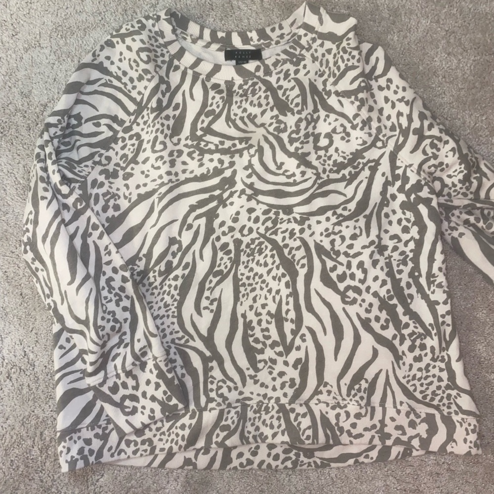 ANIMAL PRINT SWEATSHIRT